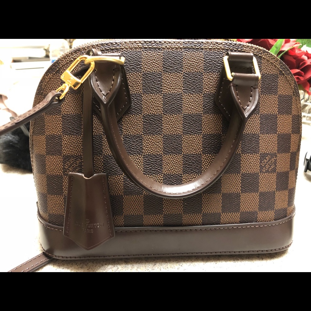 Alma B.B. in damier ebene read details please